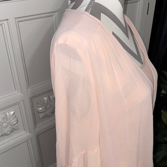 Elegant Pale Pink Sheer Women's Blouse from Laundry by Shelli Segal Size 6 - Picture 5 of 11